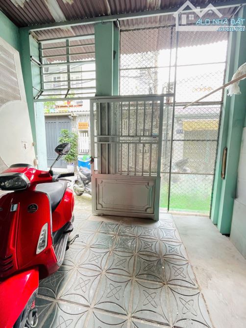 4❌15m, BÁN NHÀ 2 TẦNG, HẺM XE HƠI, 1/ NGUYỄN VĂN QUÁ, DHT, Q.12, 4 TỶ nhú - 4