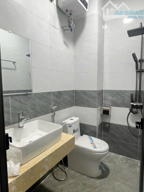 NHÀ ĐẸP KHUYẾN LƯƠNG HÀNG XÓM GAMURA Ô TÔ ĐỖ CỔNG - 4