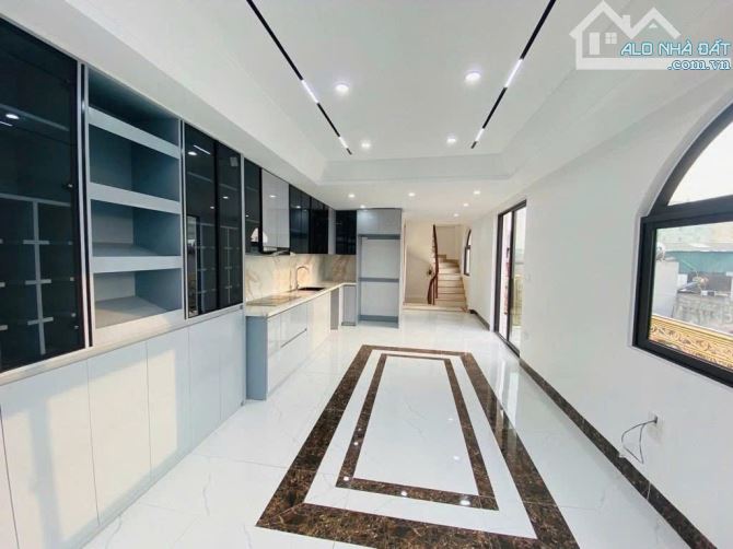 BÁN GẤP SÀI ĐỒNG – HOA HẬU – 7 TẦNG THANG MÁY – LÔ GÓC – KINH DOANH 🏡 DT: 60m² × 7 tầng - 4