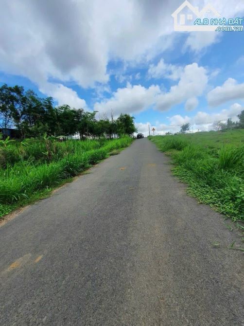 Suối Rao Châu Đức, 5827m2, có 165m mặt tiền nhựa, xung quanh toàn khu nghỉ dưỡng giá 7tyxx - 4
