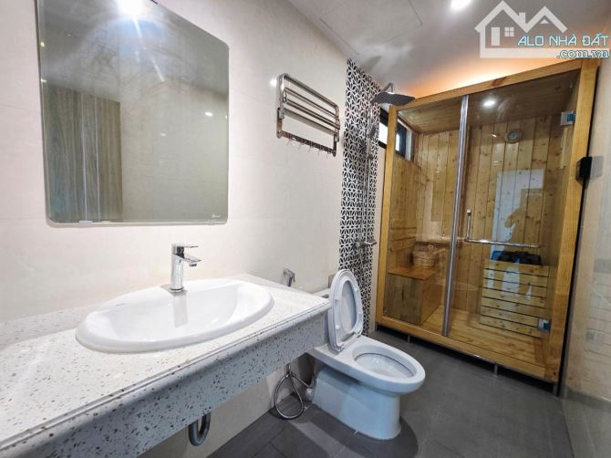 Bán nhà phố Vũ tông Phan mặt tiền siêu rộng mẫu ô tô tránh - 4