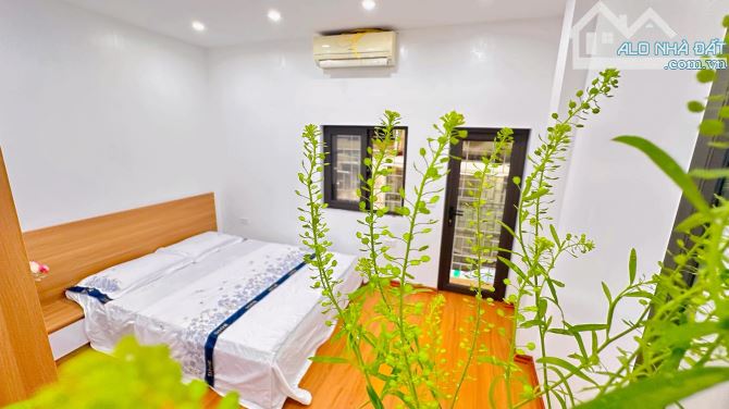 BÁN GẤP TẬP THỂ ĐHSP TRẦN QUỐC HOÀN CẦU GIẤY-DT 100M, 3PN,2WC-FULL ĐỒ ĐẸP CHỈ 4,X TỶ - 4