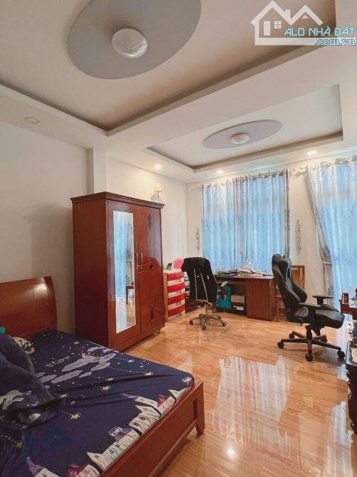 Bán nhà Phạm Văn Bạch-5 tầng-5 phòng ngủ-8ty1-Hẻm Nhựa 5m - 4