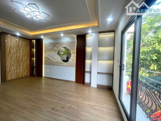 BÁN NHÀ PHÂN LÔ TỨ HIỆP, THANH TRÌ, 65M,6TẦNG,MT5M, THANG MÁY, Ô TÔ, VĂN PHÒNG, 2 THOÁNG - 4