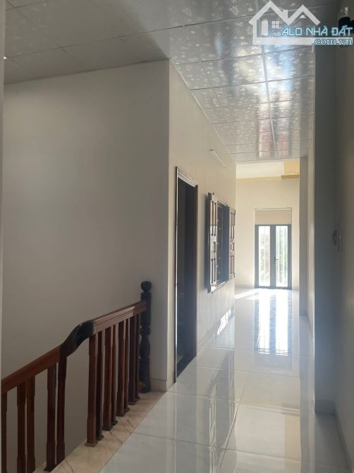 Bán nhà 3 tầng mặt tiền Nguyễn Du gần Quảng Trường Tỉnh Quảng Ngãi - 4
