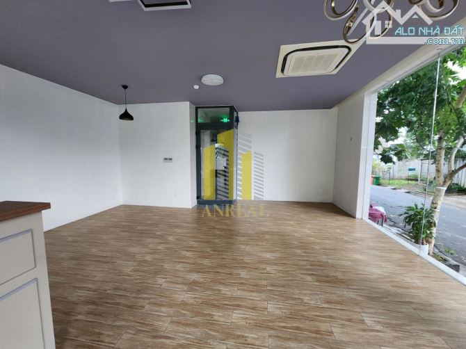 TÒA VĂN PHÒNG HẦM 4 LẦU GÓC 2 MẶT TIỀN - SÀN TRỐNG, CÓ THANG MÁY - 4