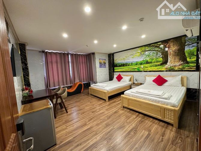 Khách sạn khu Phan Xích Long, P7 Quận Phú Nhuận. Sàn trên 500m2 - 4