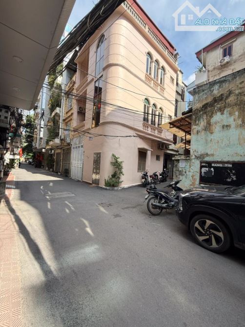 Bán nhà phố Nguyễn Chí Thanh, Đống Đa 38m, 4 tầng, mt 5m. Giá: 25 tỷ - 4
