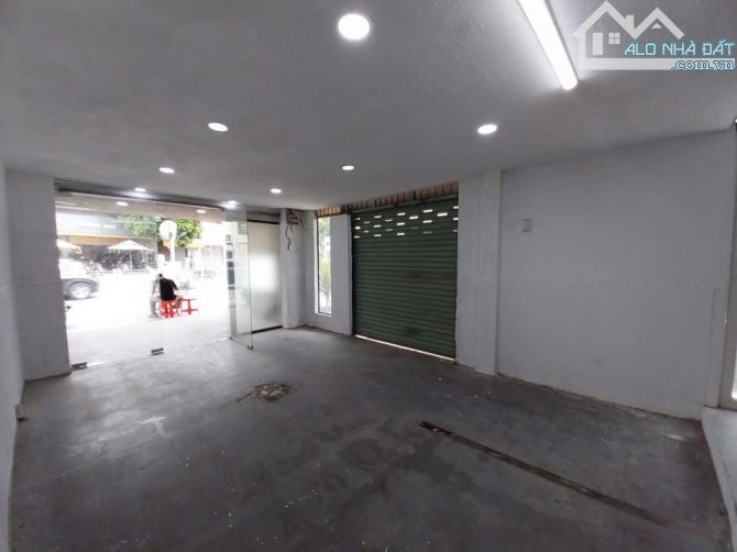 Bán nhà mặt tiền lô góc Lũy Bán Bích, Tân Phú, 4 tầng, 5,3mx 16m. Giá chỉ: 16,x tỷ - 4