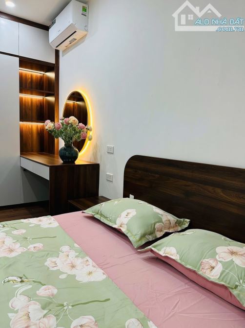 TẬP THỂ TRẦN HƯNG ĐẠO – HÀNG HIẾM – LÔ GÓC 2 THOÁNG – FULL NỘI THẤT – Ô TÔ ĐỖ CẦU THANG – - 4