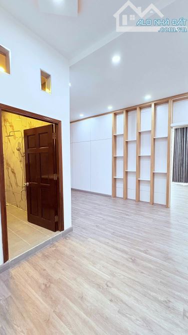 MẶT TIỀN VIP TRẦN VĂN QUANG - Q TÂN BÌNH - Ngang gần 6M hiếm. - 4