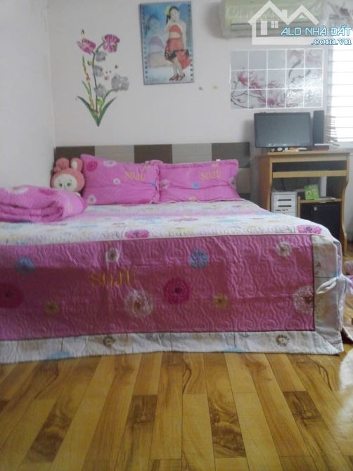 Cho thuê nhà Khâm Thiên, 3 tầng x 30m2, 2 ngủ, 6 triệu vào ngay - 4