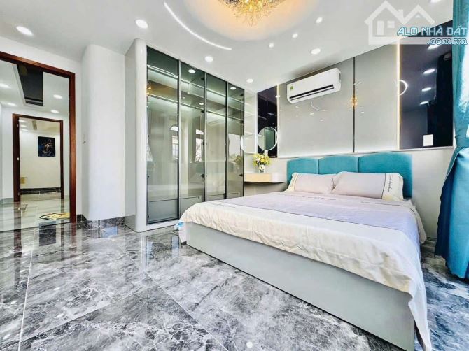 SIÊU HIẾM. BÁN GẤP NHÀ ĐƯỜNG 3/2 PHƯỜNG 14 QUẬN 10 GIÁ 5tỷ220 SỔ HỒNG RIÊNG - 4