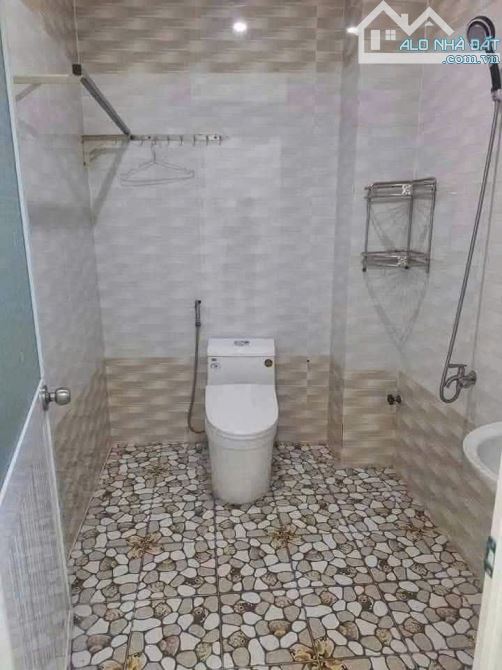 bán nhà trệt lầu góc 2 mặt tiền đường huỳnh thị nở, ngang đến 6,8m giá bán chỉ - 4