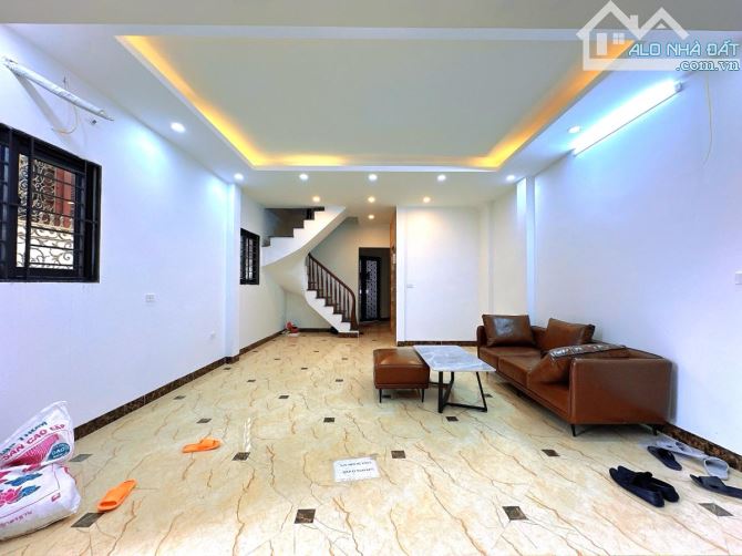 Hoàng quốc Việt lô góc kinh doanh view hồ... 55m 5 tầng Mt 5m giá 21 tỷ - 4