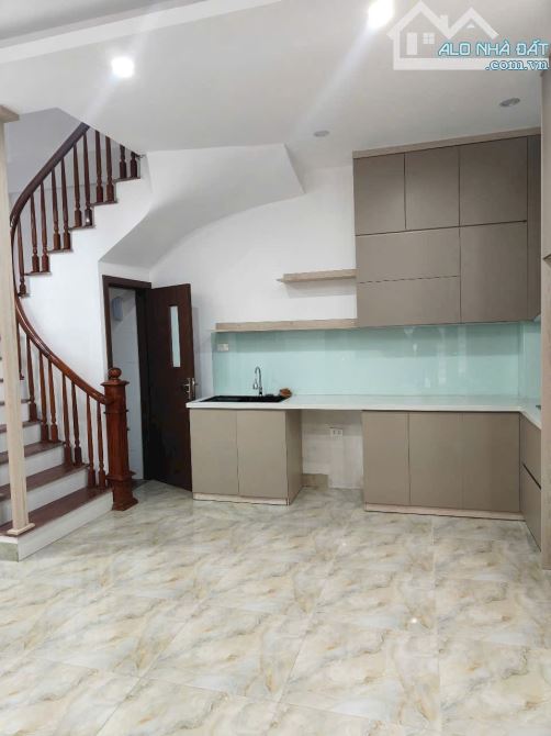 💥💥💥 BÁN NHÀ KHU NHỔN- ĐẠI HỌC CÔNG NGHIỆP HÀ NỘI: Ô TÔ ĐỖ CỬA GIÁ CHÀO 4,98 TỶ( Sổ vuôn - 4