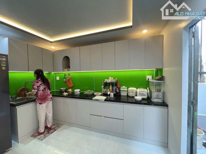 bán căn nhà trệt lửng, hẻm 286 đường CMT8, an thới, nhà mới lộ ô tô, giá bán chỉ - 4