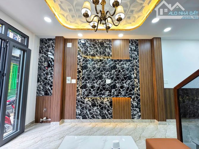 - NHÀ PHỐ 1 LẦU MỚI HOÀN THIỆN MẶT TIỀN HẺM 3M TRẦN VĂN KHÁNH Q7 - 4