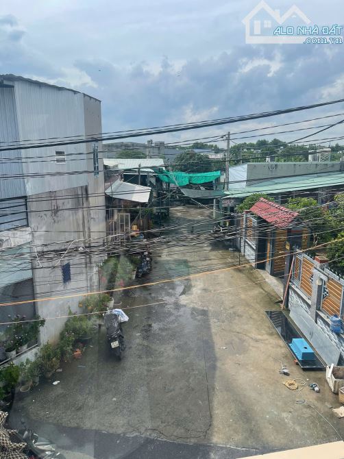 Bán nhà 1 Trệt 1 lầu 60m2 đường ô tô (P. Tân Phong) chỉ 1,550 tỉ - 4