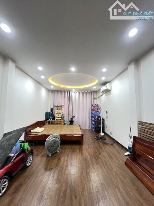 NHÀ PHỐ KHƯƠNG HẠ-BA BƯỚC RA Ô TÔ TRÁNH-FULL MỘI THẤT--36M2-5 TẦNG-10,45 TỶ - 4