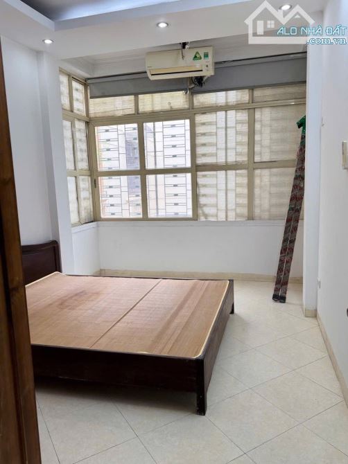 Cho thuê nhà THUỴ KHUÊ, Trích Sài. 13 triệu/tháng. Phù hợp ở Hộ Gia Đình - 4