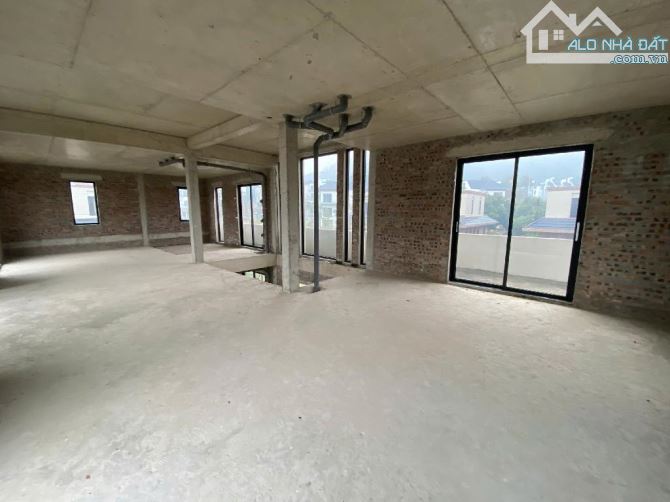 29.99 Tỷ /408 M2/ 3 tầng/22 M tiền/ BT thô Tiến Xuân/ Thạch Thất - 4
