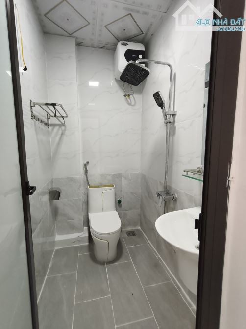 Bán nhà Dương Nội 35m 5 tầng đẹp ô tô đỗ gần chỉ 4.85 tỷ - 4