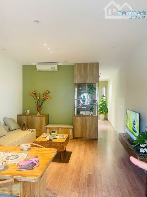 Bán tập thể tầng 2 Nguyễn Chí Thanh: sử dụng 80m2, sổ 45m2 giá 6,5 tỷ (có thương lượng) - 4