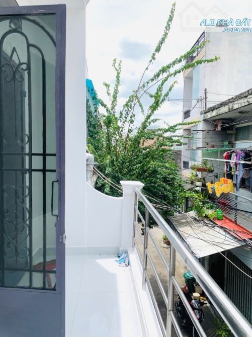 Bán nhà 2 tầng, ngay siêu thị Coopmart Phan Văn Hớn, Tân Thới Nhất, Quận 12. Chỉ 4,650 tỷ - 4