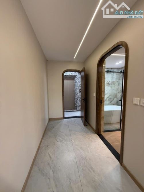🌆 SIÊU PHẨM GIANG BIÊN – 53M², 7 TẦNG FULL NỘI THẤT – 16,6 TỶ - 4