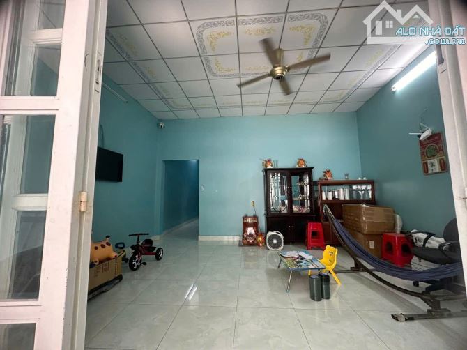 Nhà Nhựt Chánh Bến Lức 125m2 nở hậu mới xây cách QL1A 800m - 4