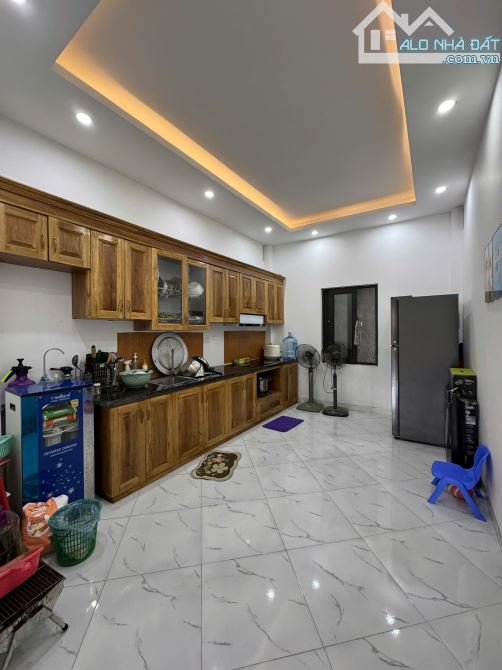 🌟 NHÀ DÂN ĐỘC LẬP - XE TẢI ĐỖ CỬA - 4 TẦNG - 45M² - GIÁ CHỈ 3,7 TỶ – PHƯỢNG ĐỒNG, CHƯ - 4