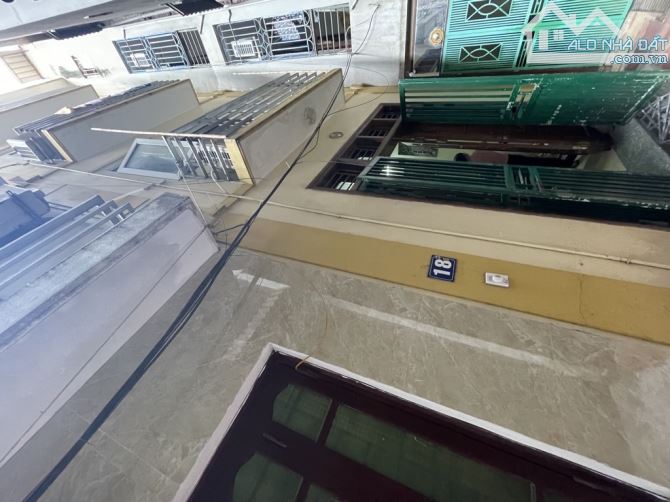 🏡 Chính chủ bán nhà Hồ Tùng Mậu – Nam Từ Liêm – 9.1 tỷ ✔ Diện tích 45.2m², xây 5 tầng kiê - 4