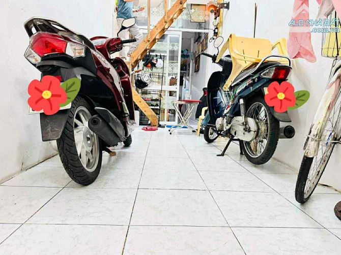 Quận 10,đường 3/2,🚘 hẻm xe hơi đỗ cửa🚘,giá:5,3 tỷ - 4