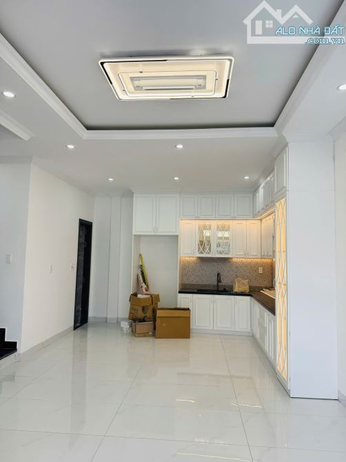 NHÀ ĐẸP 3 TẦNG PHẠM VĂN ĐỒNG - MỸ THƯỢNG NỘI THẤT CAO CẤP CHỈ 3,6X TỶ - 4