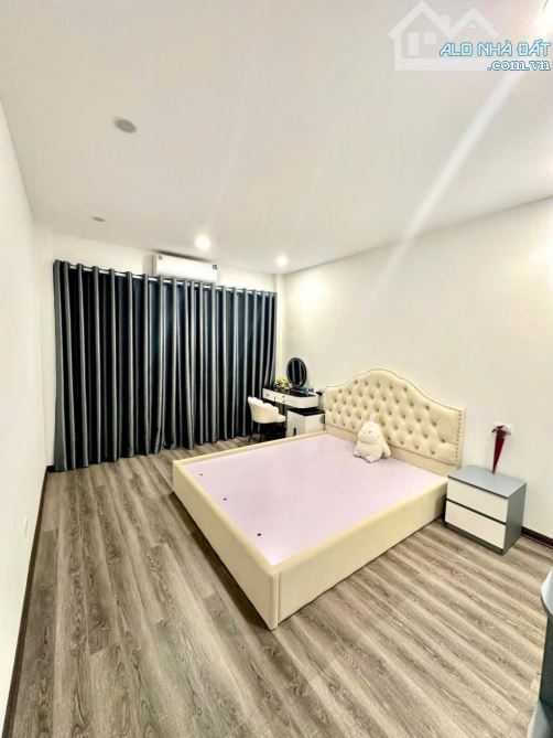 OTO đỗ cửa Ở Sướng Phố Bồ Đề 31m x 6T, nhỉnh 8tỷ chủ cần bán gấp TL Mạnh - 4