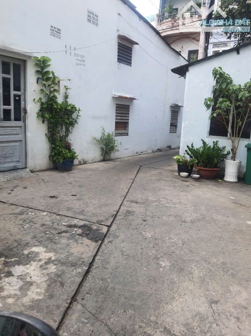 CHDV đường Lê Văn Huân,dòng tiền ổn, hẻm sạch sẽ an ninh,gần hẻm xe hơi và mặt tiền đường. - 4