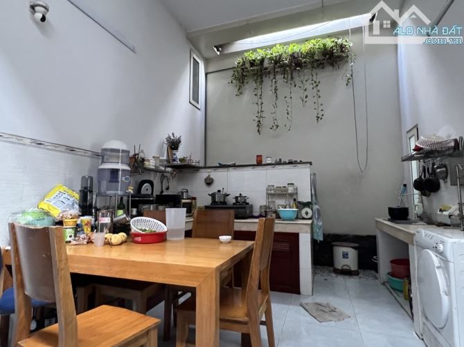 💥 Bán nhà c4 Đường Mỹ Huề 7 Trung Chánh Hóc Môn.Hẻm ba gác:Dt 127m2 7,2m*21 Chỉ 6,150ty - 4