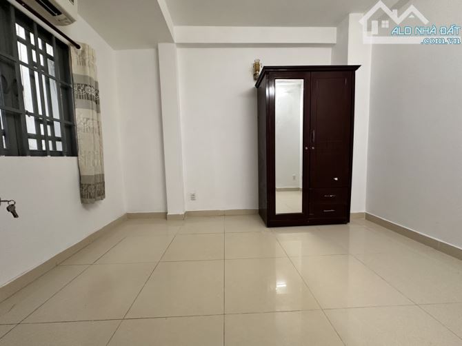 NHỈNH 5 TỶ 💸- PHÚ THUẬN QUẬN 7- Ô TÔ 🚘 NGỦ TRONG NHÀ - NGANG 5.5M - 3 TẦNG - 4