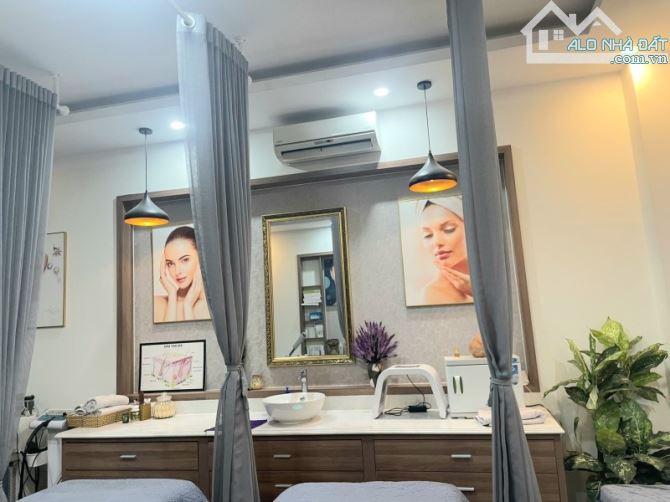 Bán nhà 4 Tầng có THANG MÁY khu V.I.P Bậc nhất Dĩ An,đường nhựa 22m - 4