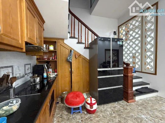 Bán căn nhà 2 tầng mặt đường đôi Nguyễn Văn Linh, ph Thanh Bình, TP HD, 65.2m2, mt 6.5m - 4