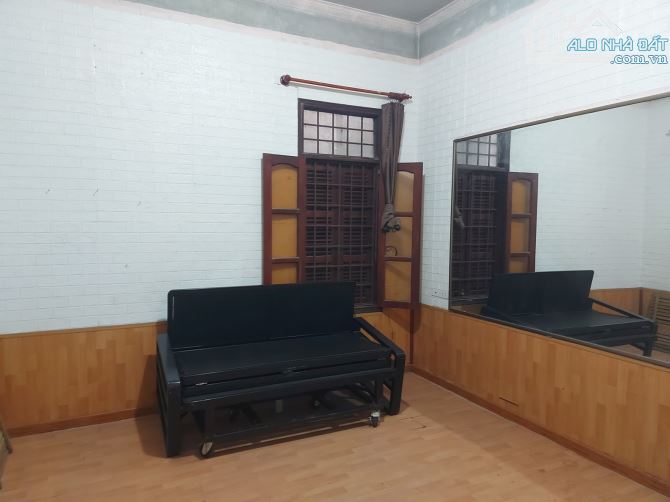 NGÕ THỐNG NHẤT , 30M² , BÁN ĐẤT TẶNG NHÀ , NGÕ NÔNG , XÂY Ở HAY ĐẦU TƯ ĐỀU HỢP LÝ , 5,5 TỶ - 4