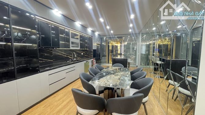 Bán nhà Nguyễn Văn Cừ,Long Biên 7 tầng,80m,mt4.2m oto vào nhà nhỉnh 28 tỷ - 4