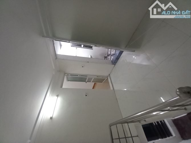 Nhà 2,5 tầng mặt ngõ gần đường Nguyễn Khuyến - 4