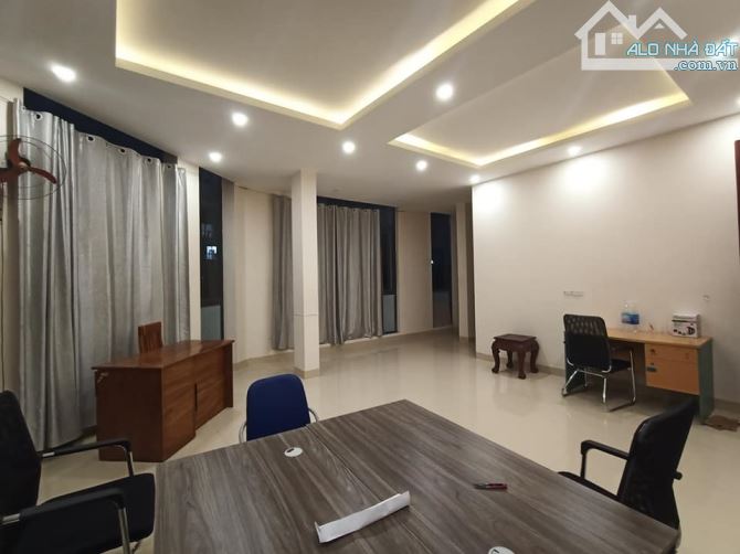 (CHỦ CẦN TIỀN -BÁN GẤP) TÒA BIỆT THỰ BÙI XUÂN PHÁI - 200m2  MT:10m 5T - VỊ TRÍ KD SẦM UẤT - 5