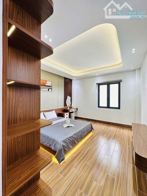 Bán Nhà Phố 4m x22m. xây 1 lửng ,4 Lầu có Thang Máy .Đường Trần thị Cờ, phường Thới An.Q12 - 5