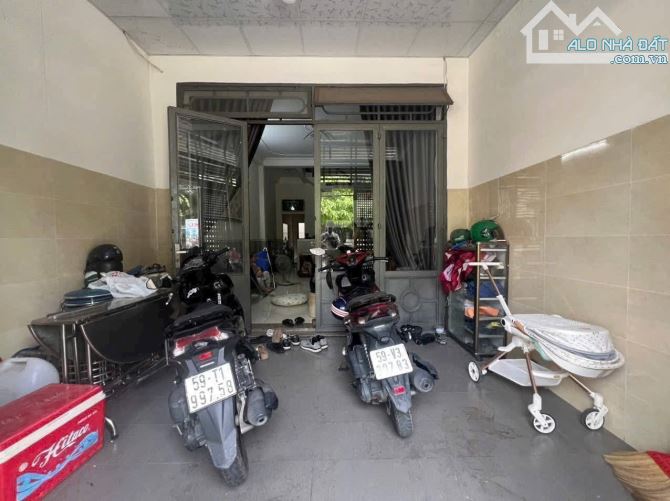 NGAY MẶT TIỀN CÔNG VIÊN - THÔNG 1 TRỤC ĐƯỜNG SỐ 28 - PHƯỜNG 6 - QUẬN GÒ VẤP - 5