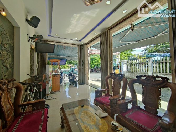 Bán nhà 3 tầng 2 mặt tiền Nguyễn Đình Tứ, dt 82m, ngang 5m, giá chỉ hơn 7 đônf - 5