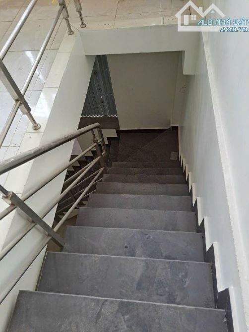 HL2 hẻm 8m thông 2 tầng đúc 8x11m có sẵn dòng tiền 14tr/th chỉ 8 tỷ - 5