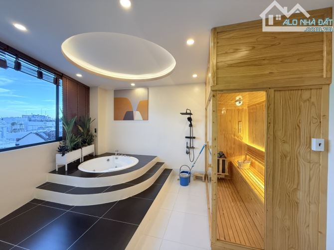 Bán nhà HXH 4M- 6 tầng - Thang máy- Nội Thất cao cấp -Gần Giáo xứ Thạch Đà chỉ 9 tỷ hơn. - 5